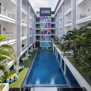 https://dash-hotel-seminyak.ubudhotelsnow.com